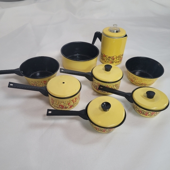 VTG Mini Mushroom Pots Pans Tea Coffee Kettle Set Lot of 13 Pieces - Picture 1 of 13